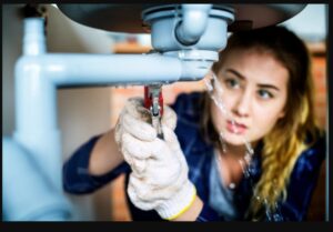 Emergency Plumbing Situations: DIY or Professional?