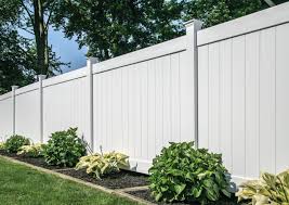 vinyl privacy fence